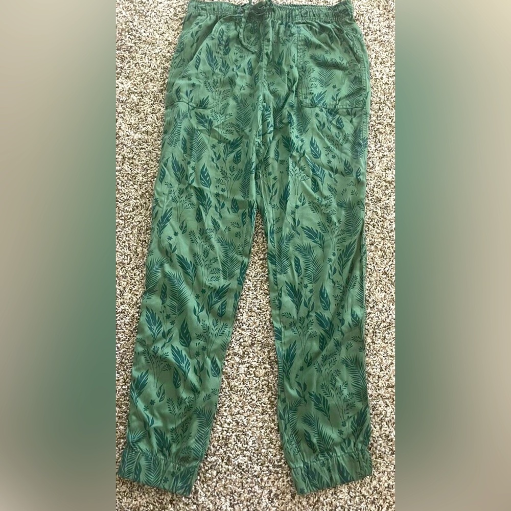 Nicole Miller Joggers Designer Green Leaf Print Pants Pockets M 100% Lyocell HTF - Picture 2 of 5